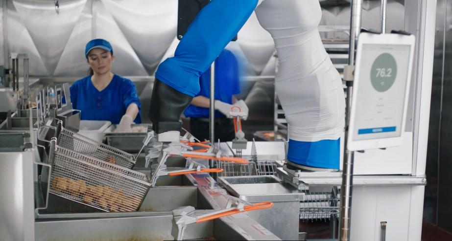 Flippy the robot will debut at White Castle this fall - TechRepublic