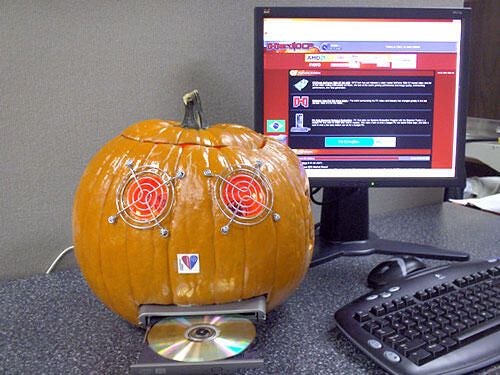 Fully equipped pumpkin PC