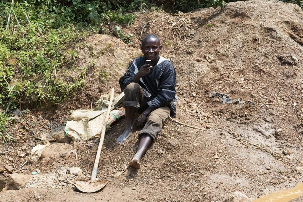 Congo-Miner-Phone.jpg