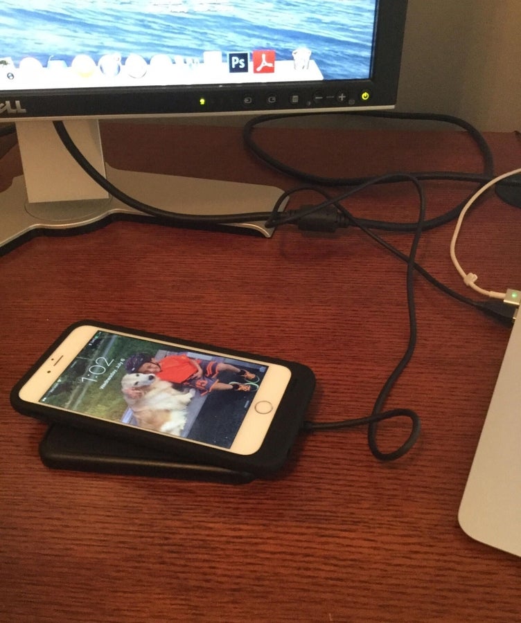 mophie-charging-on-desk.jpg