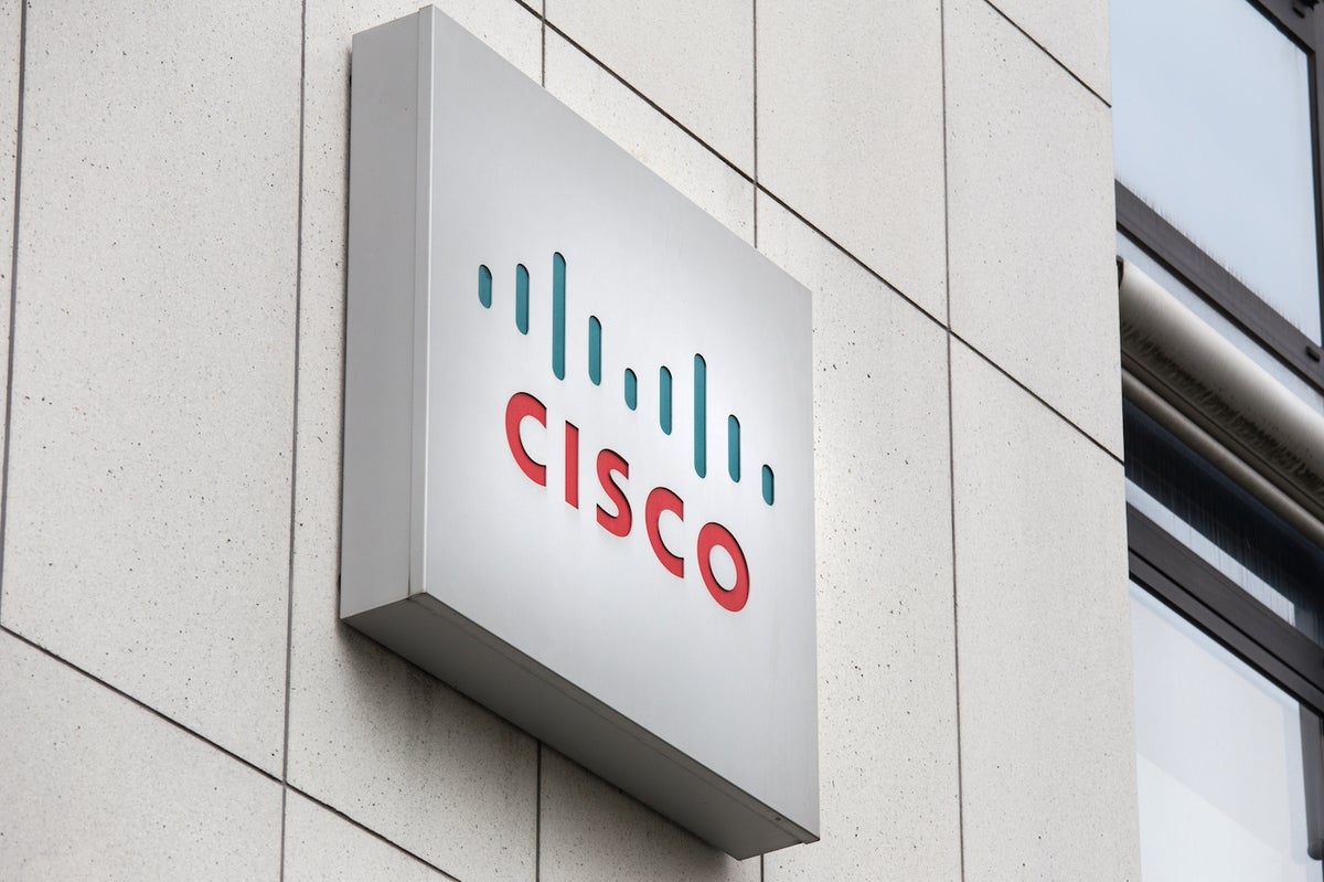 Logotipo de Cisco en el edificio
