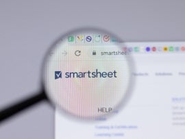 2021: Smartsheet logo close-up on website page, Illustrative Editorial.