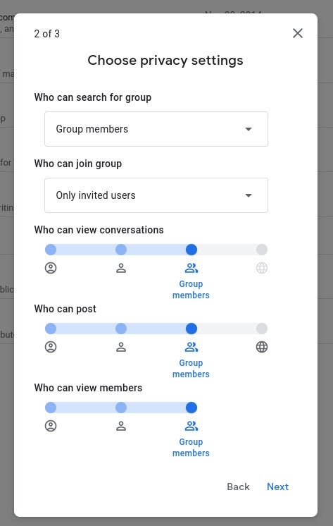 Setting the privacy options for your new group.