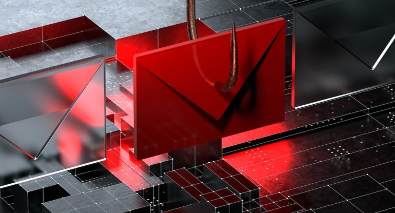 Visualización de un ataque por correo electrónico de un gancho oxidado que atrapa un sobre.